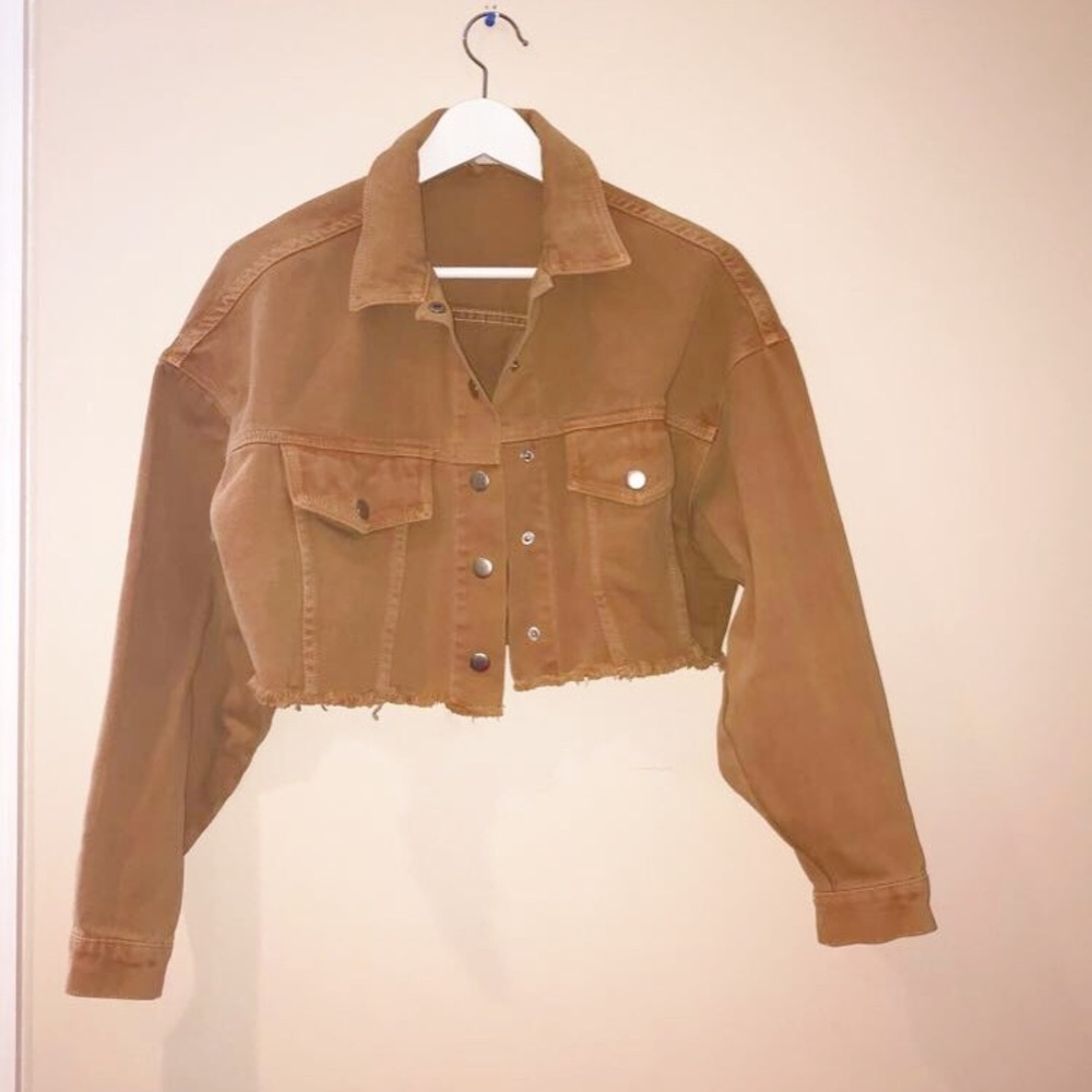 Cropped denim jacket